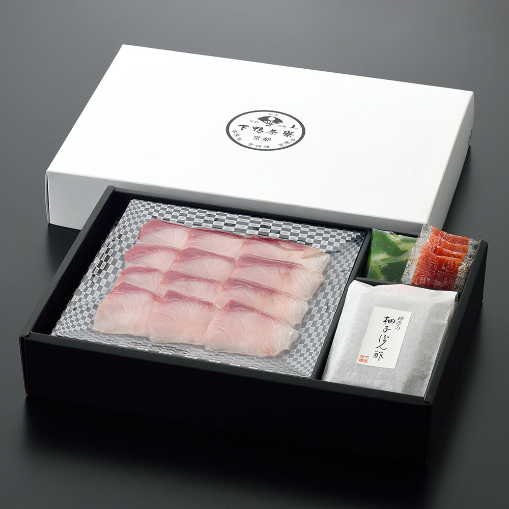 料亭のぶりしゃぶ鍋