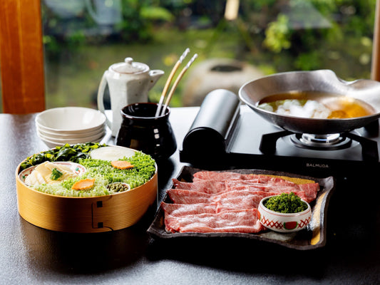 瞬きの春、花山椒の香り立つ